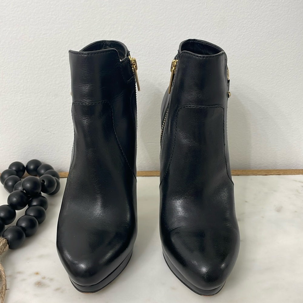 Michael Kors Wyatt Black Leather Ankle Bootie Platform Gold Logo 5" Heel 7 M